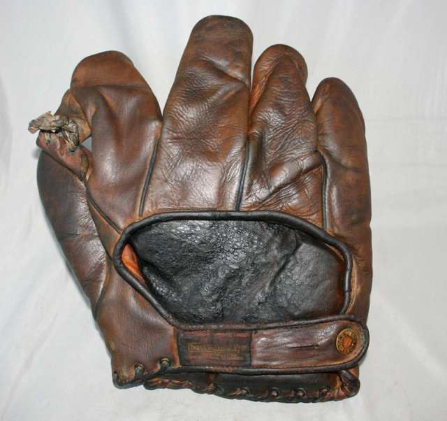 J.M. Brooks Thomas E. Wilson 650 Back